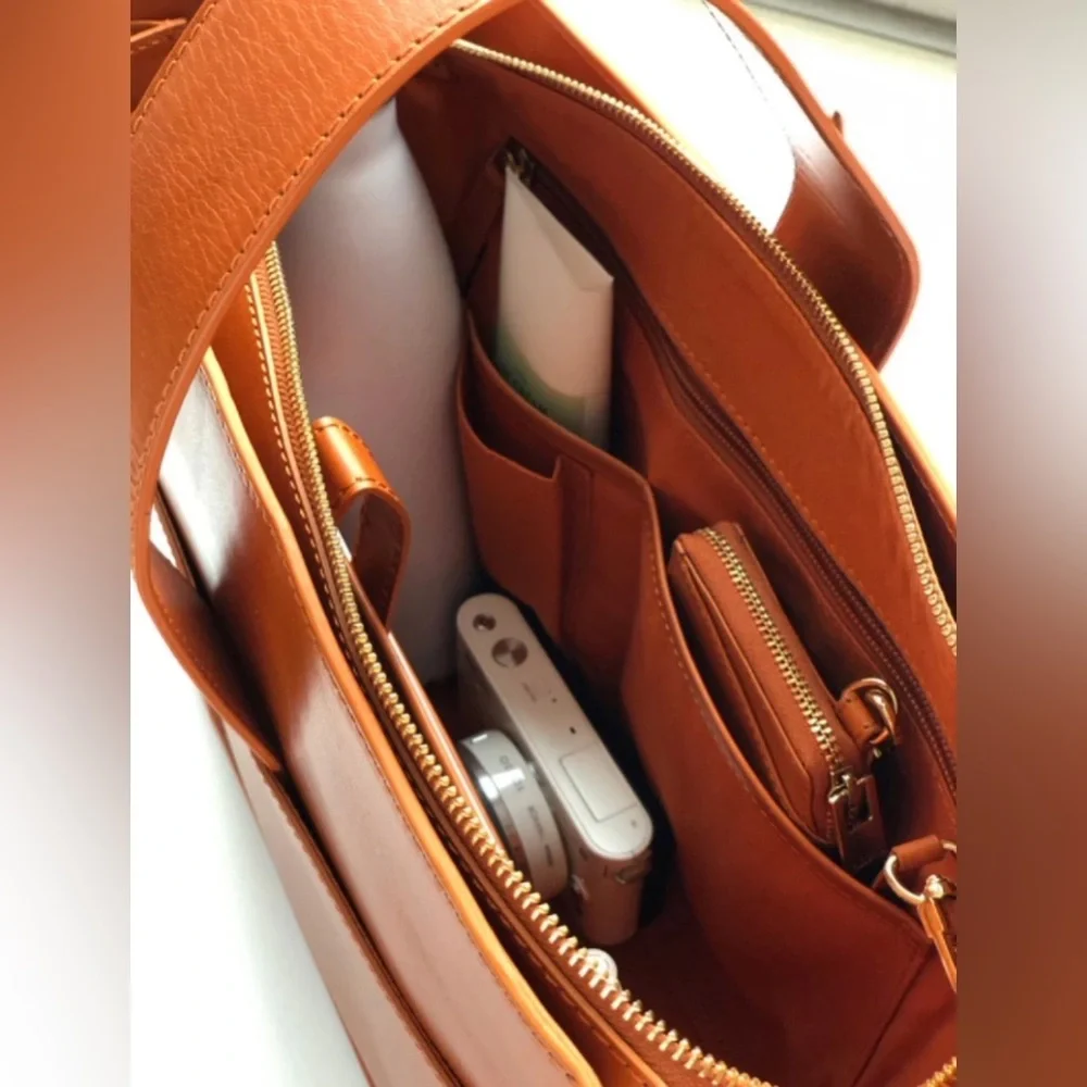 Naissant NYC Manon Crossbody Bag in Damascus - Picture 5 of 10